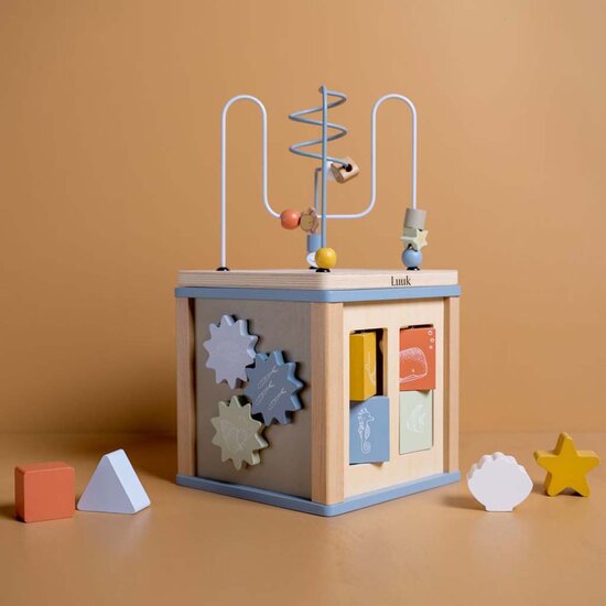 Houten activiteitenkubus - Little Dutch
