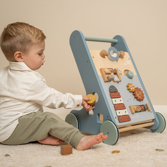 Wat mensen betreft Zwijgend Intentie LOOPWAGEN - LITTLE DUTCH. Houten speelgoed loopwagen.