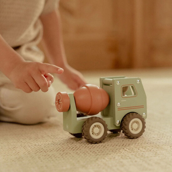 Houten cementwagen &ndash; Groen &ndash; Essentials - Little Dutch