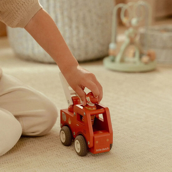 Houten brandweerwagen &ndash; Rood &ndash; Essentials - Little Dutch