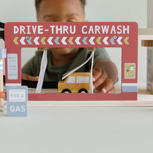 Houten garage met naam - Little Dutch