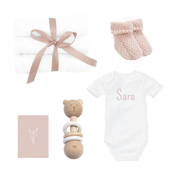Kraamcadeau box met naam - Babyslofjes