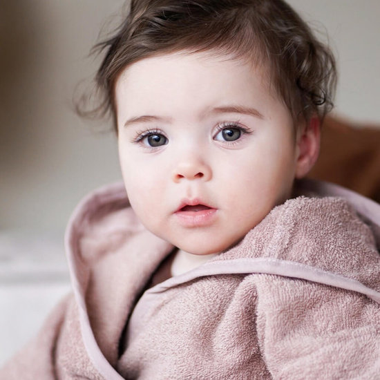 Baby badjas met naam (stone pink)