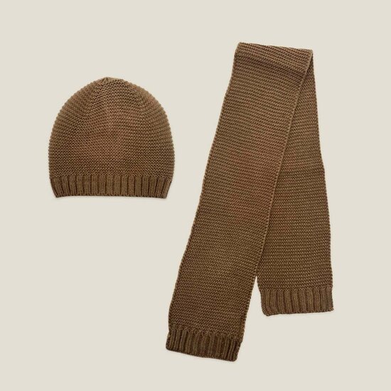 Babymuts met sjaal - Sand